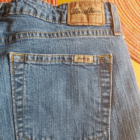 Levi's Jeans - Picture 5 of 8